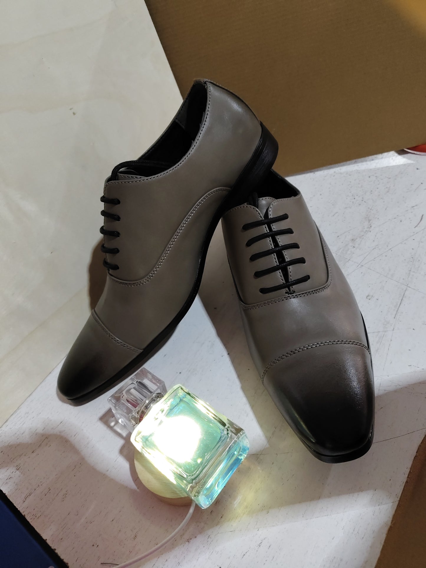 High-end Pointed Oxford Business Shoes Comfortable Classic British Retro Rub Colored Dress Shoes